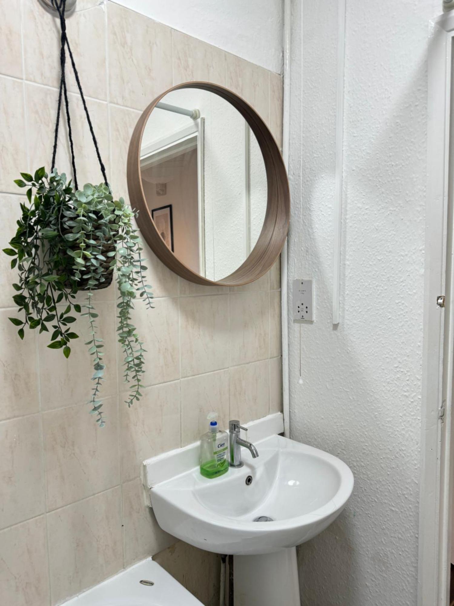לונדון 2 Bed Apt Sofa Bed Up To 6 מראה חיצוני תמונה