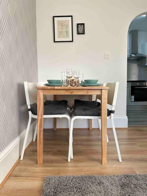 לונדון 2 Bed Apt Sofa Bed Up To 6 מראה חיצוני תמונה