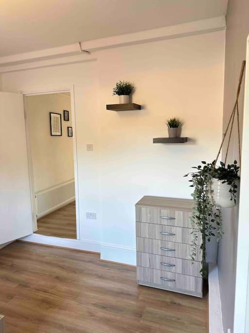 לונדון 2 Bed Apt Sofa Bed Up To 6 מראה חיצוני תמונה