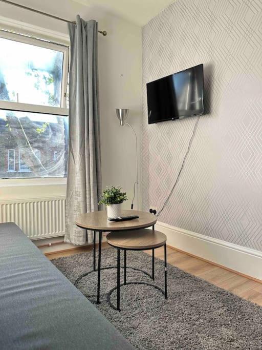 לונדון 2 Bed Apt Sofa Bed Up To 6 מראה חיצוני תמונה